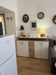 Apartments with parking space Mirca, Brac - 729