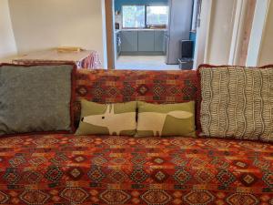 Large Victorian garden flat with views of Bath centre