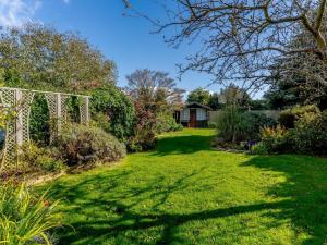 4 Bed in Bembridge IC070