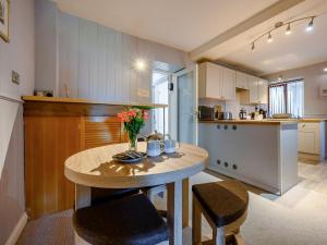 2 Bed in Keswick 28377