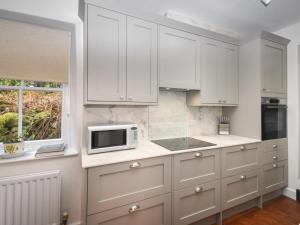 3 Bed in Thornthwaite SZ575