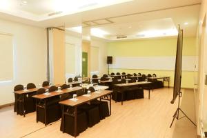 Zest Jemursari by Swiss-Belhotel International