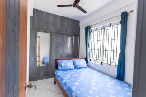 1BHK 2km From Hosa Road Metro with lift 105