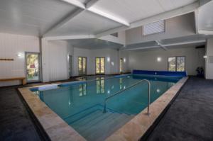 Stay and Float in Basin Bliss