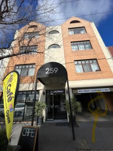 Studio 312 city ex hotel ensuite room with parking