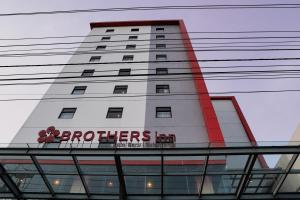 Brothers Inn Solo Baru