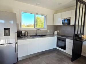 Maison calme 4 pers. à 3km de la mer avec jardin, clim, TV, vélos, BBQ et hamac - FR-1-777-20