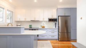 Waterfront, Renovated, Walk To Ettalong