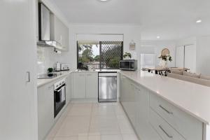 Beach Breeze Holiday House