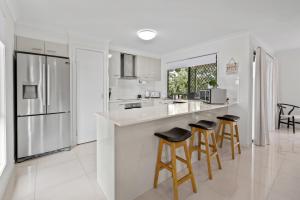 Beach Breeze Holiday House