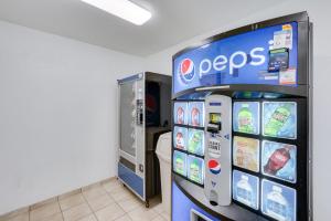 Motel 6-Columbus, OH - West