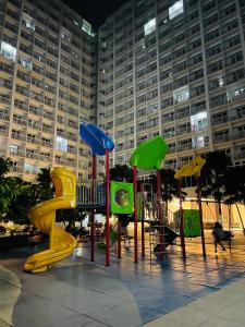 1 bedroom near MOA NAIA with parking slot included pls send valid ids of guests after booking