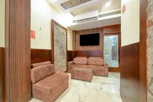 Hotel Prem Deluxe 2 Min Walk From New Delhi Railway Station