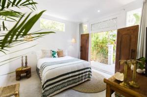 Black Sands Villa Echo Beach