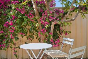 Luxury 2BR Beachside Stay - 2 Parking