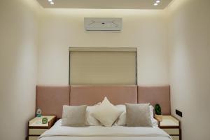 Royale Suites - 3 BHK Serviced Apartment