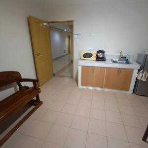 Rae Condo at Marina Spatial Seaview and Mountain View