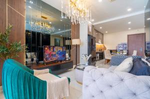 Riverside city center 4 bedroom apartment near Ben Thanh Market free pool