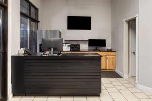 Days Inn by Wyndham Branson Ozarks