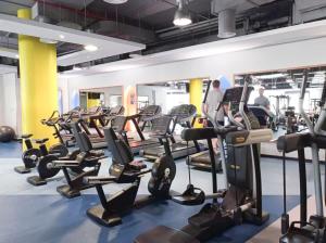 Free housekeeping visits during your stay - StayShort - Chic Apartment in JBR Sleeps 3 with Canal View