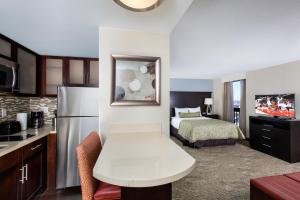 King Studio Suite room in Staybridge Suites Atlanta - Midtown an IHG Hotel