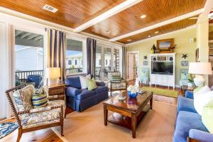 Tenth Street Retreat