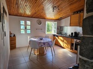 Gîte de caractère tout confort "Au Clos des Ammonites chez Ange&Sébastien "