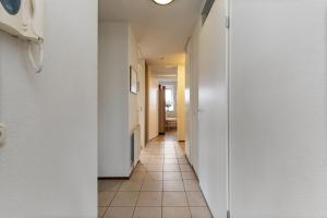 608S Two bedroom apartment, terrace & harbor view