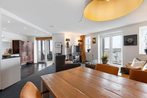 Luxurious apartment with beautiful waterview