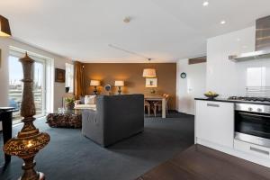 Luxurious apartment with beautiful waterview