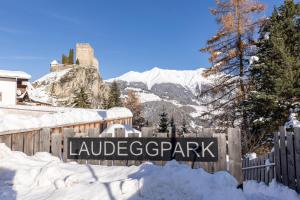 LAUDEGGHOF Ladis