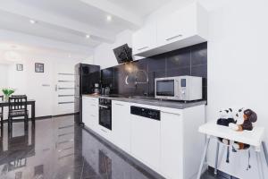 Comfy Apartment Lubelska Krakow by Noclegi Renters