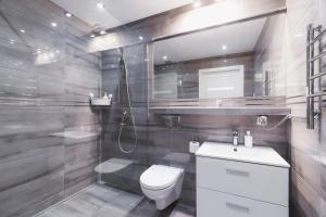 Comfy Apartment Lubelska Krakow by Noclegi Renters