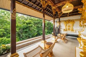 Swarna Mandapa -The Palace- Uluwatu Pax 8