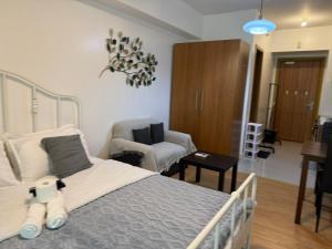 Condo near US Embassy and St Lukes Ermita