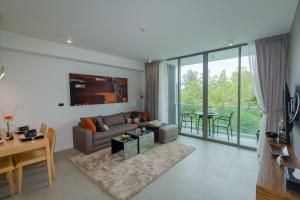 Oceanstone condo in Laguna, 2-BR 90 sqm, BangTao Beach