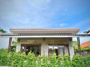 Baan Suan Poolsap - Haad Rin Beach