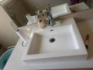 Luxury Melton House Room 1