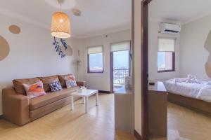 2BR Apartment Majesty W Pool