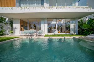 Luxury 3BR Seseh Villa Ocean View with Rooftop Lounge & Beach Access