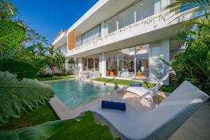 Luxury 3BR Seseh Villa Ocean View with Rooftop Lounge & Beach Access