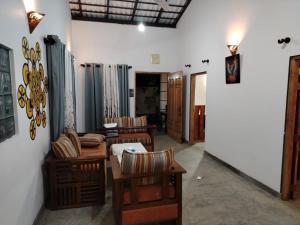 Mirissa Surf Villa