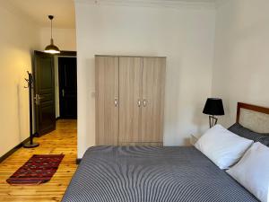 Balat Homes & Apartments Nick