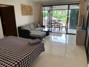 Chaweng Noi 5BR Pool Views