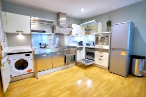 Tower of London Escape Modern 2 bed Flat