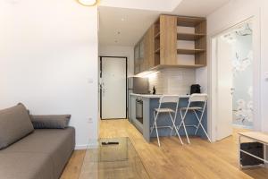 Line Chic Apartments by BiNoBi!