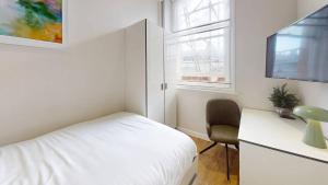 Studio Flat in Queens Road