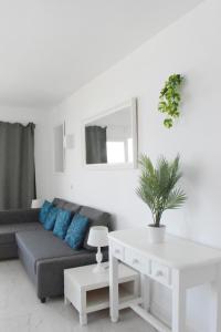 Bright flat in BenalBeach with sea views