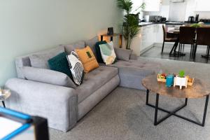 Syster Properties Spacious Glen Meadows, Sleeps 8, Free Parking