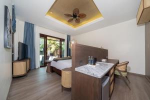 Howard Johnson by Wyndham Phuket Naiyang